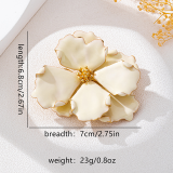 White Daily Flowers Irregular Brooch