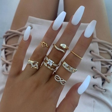 Fashion Casual 8-Piece Ring 