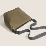 Casual Simplicity Solid Fold Zipper Bags