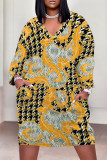 Street Plaid Flowers Pocket Contrast V Neck Printed Plus Size Dresses