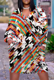 Street Plaid Flowers Pocket Contrast V Neck Printed Plus Size Dresses
