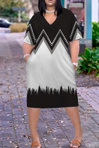 Casual Print Pocket Patchwork V Neck Straight Plus Size Dresses