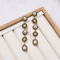 Fashion Simplicity Letter Patchwork Pearl Earrings