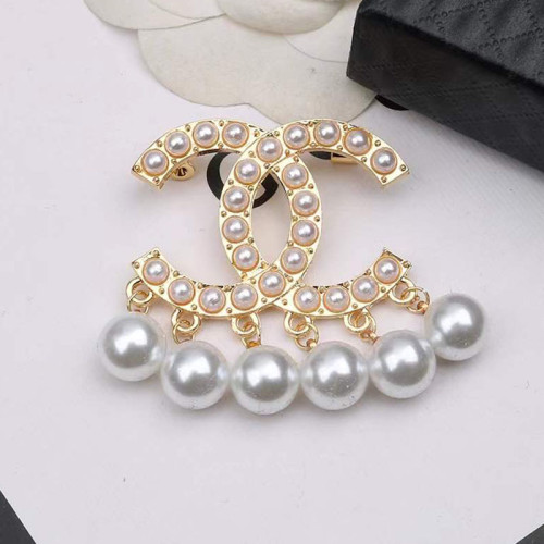 Fashion Elegant Patchwork Pearl Brooch