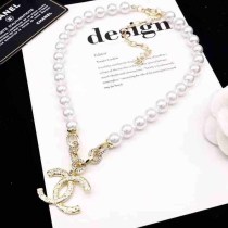 Elegant Letter Patchwork Pearl Necklaces