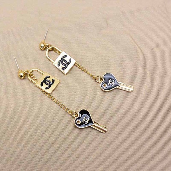 Street Simplicity Letter Chains Earrings