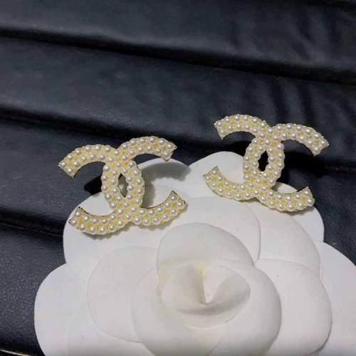 Elegant Simplicity Letter Pearl Earrings