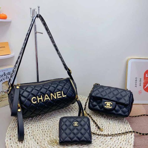 Casual Simplicity Letter Patchwork Chains Zipper Bags