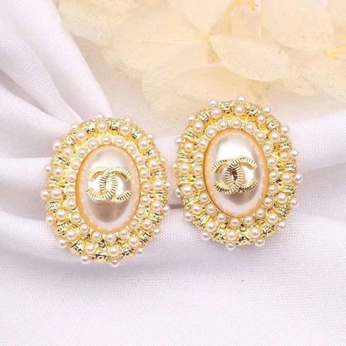 Celebrities Elegant Letter Pearl Earrings