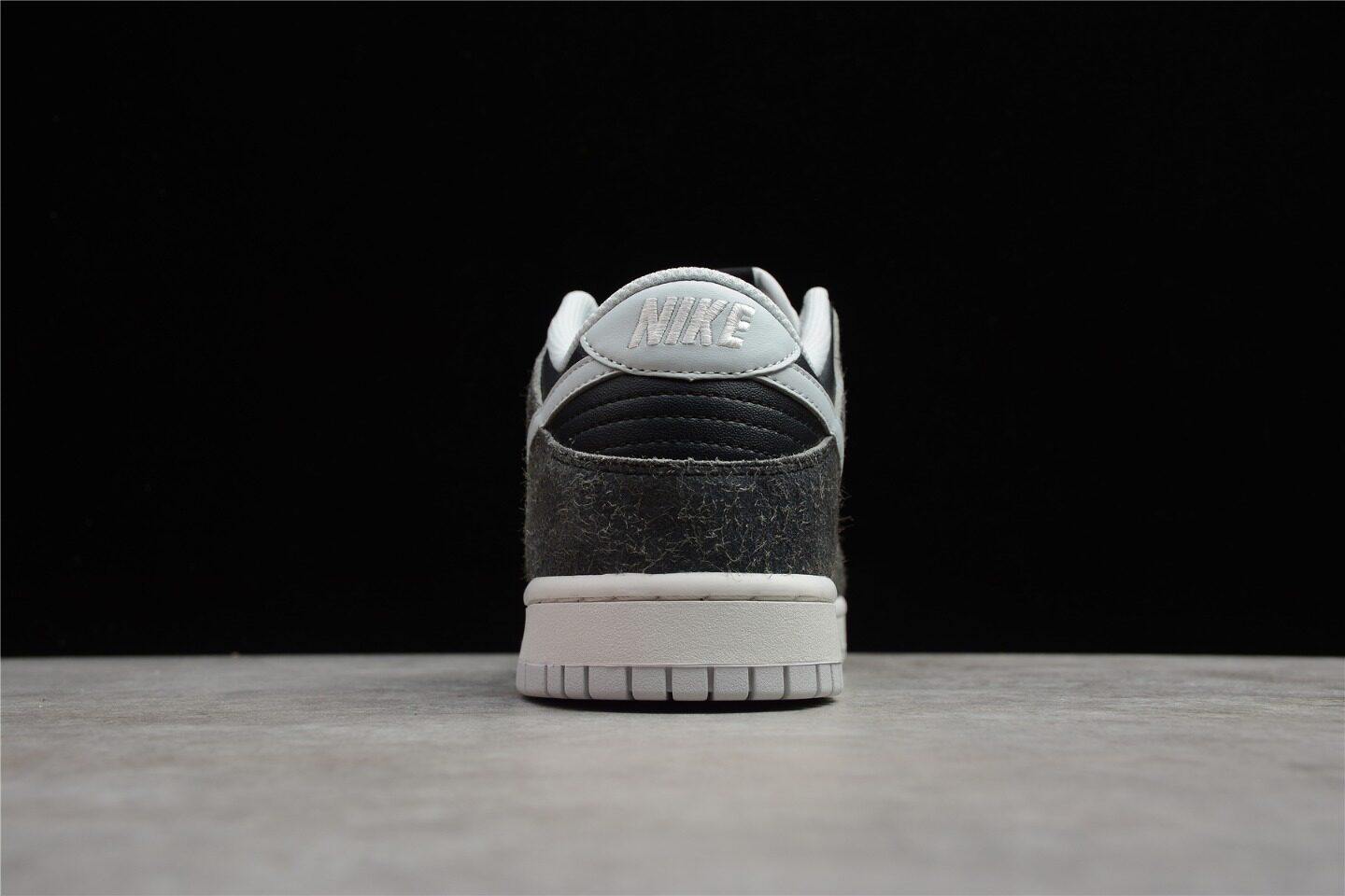 zebra dunks stockx