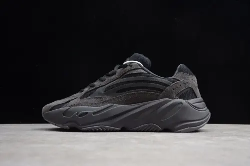 adidas Yeezy Boost 700 Utility Black(SP batch) FV5304