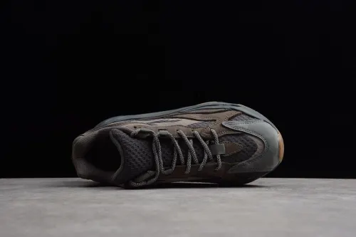 adidas Yeezy Boost 700 V2 Geode(SP batch) EG6860