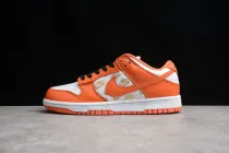 Supreme x Nike SB Dunk Low Orange White Metallic Gold DH3228-181