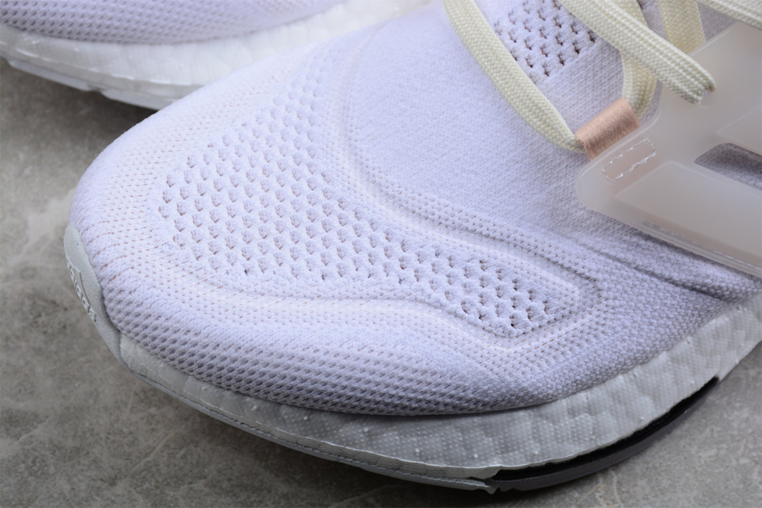 adidas Ultra Boost 22 Made with Nature White Beige GX8072 - US$ 50.00 - www.stockxpro.com