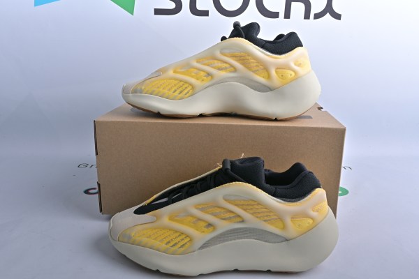 adidas Yeezy 700 V3 Mono Safflower HP5425(SP Batch)
