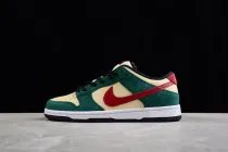 Nike Dunk Low SB Vegas Gold (SP Batch) 304292-700