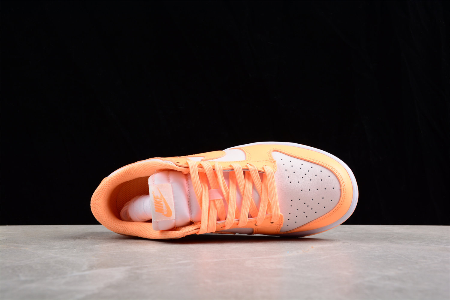 women dunk low peach cream