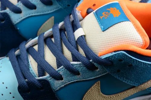 Nike SB Dunk Low MIA Skate Shop 504750-474