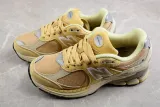 N*w B*la*ce 2002R AURALEE Yellow Beige M2002RE1