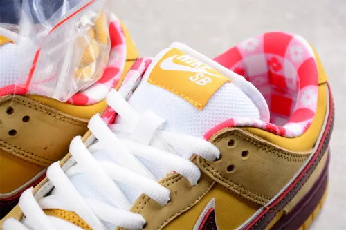 Nike SB Dunk Low Yellow Lobster(SP batch) 313170-137566
