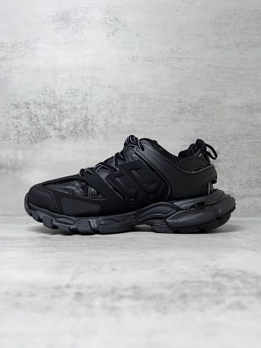 Ba***ci*ga Black (SP batch) 542436W1GB11000