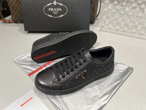 Prada Re-Nylon Black 2EE376_3LNW_F0002_F_G000