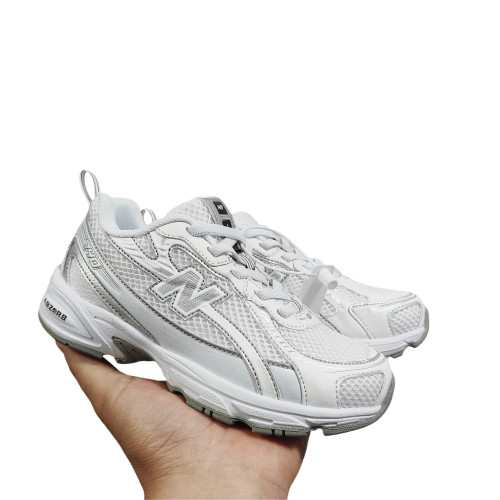 （Kid）New Balance 740 Kids Sneaker White Silver
