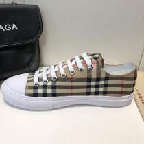 Burberry  Vintage  8024149