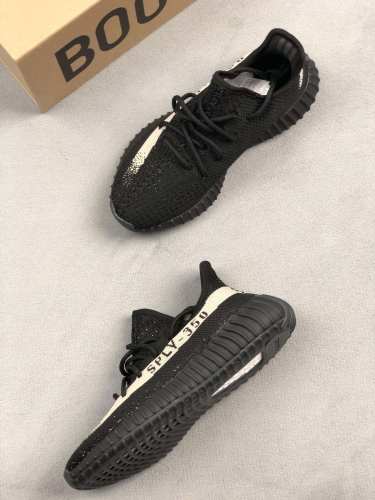 SH Yeezy 350 adidas Yeezy Boost 350 V2 Core Black/White Real Boost  BY1604