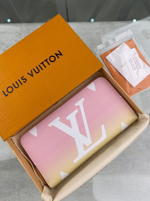 Louis Vuitton ZIPPY WALLET
