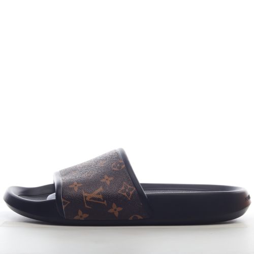 SS TOP Louis Vuitton Couple thick-soled slippers  BGRWP
