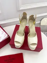 VALENTINO GARAVANI TAN-GO PLATFORM PATENT LEATHER SANDAL 155MM