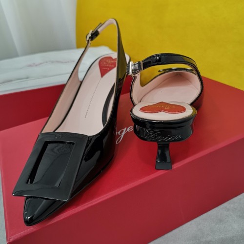 Roger Vivier Virgule Lacquered Buckle Slingback Pumps in Patent Leather