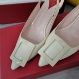 Roger Vivier Virgule Lacquered Buckle Slingback Pumps in Patent Leather