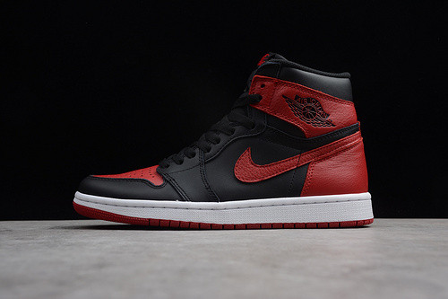 Air Jordan 1 Retro High Bred Banned 555088-001