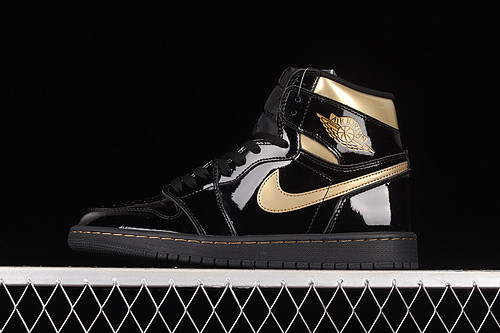 Air Jordan 1 Retro High Black Metallic Gold 555088-032