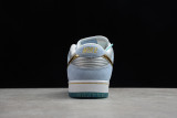 Sean Cliver x SB Dunk Low Holiday Special DC9936-100