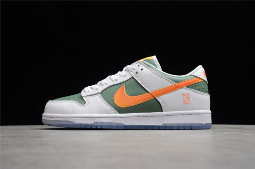 Dunk Low NY vs NY DN2489-300