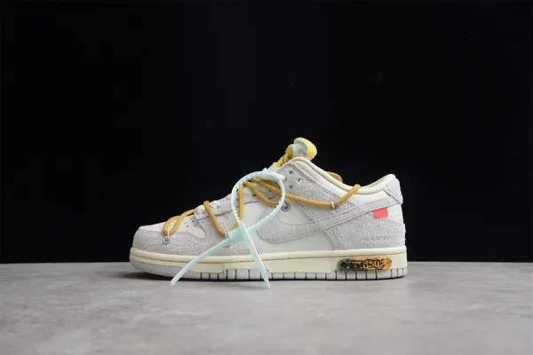 Off-White x Dunk Low Lot 37 of 50 DJ0950-105