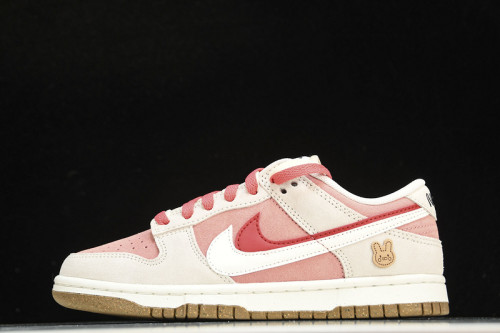 Dunk Low SE Pink/White DO9457-117