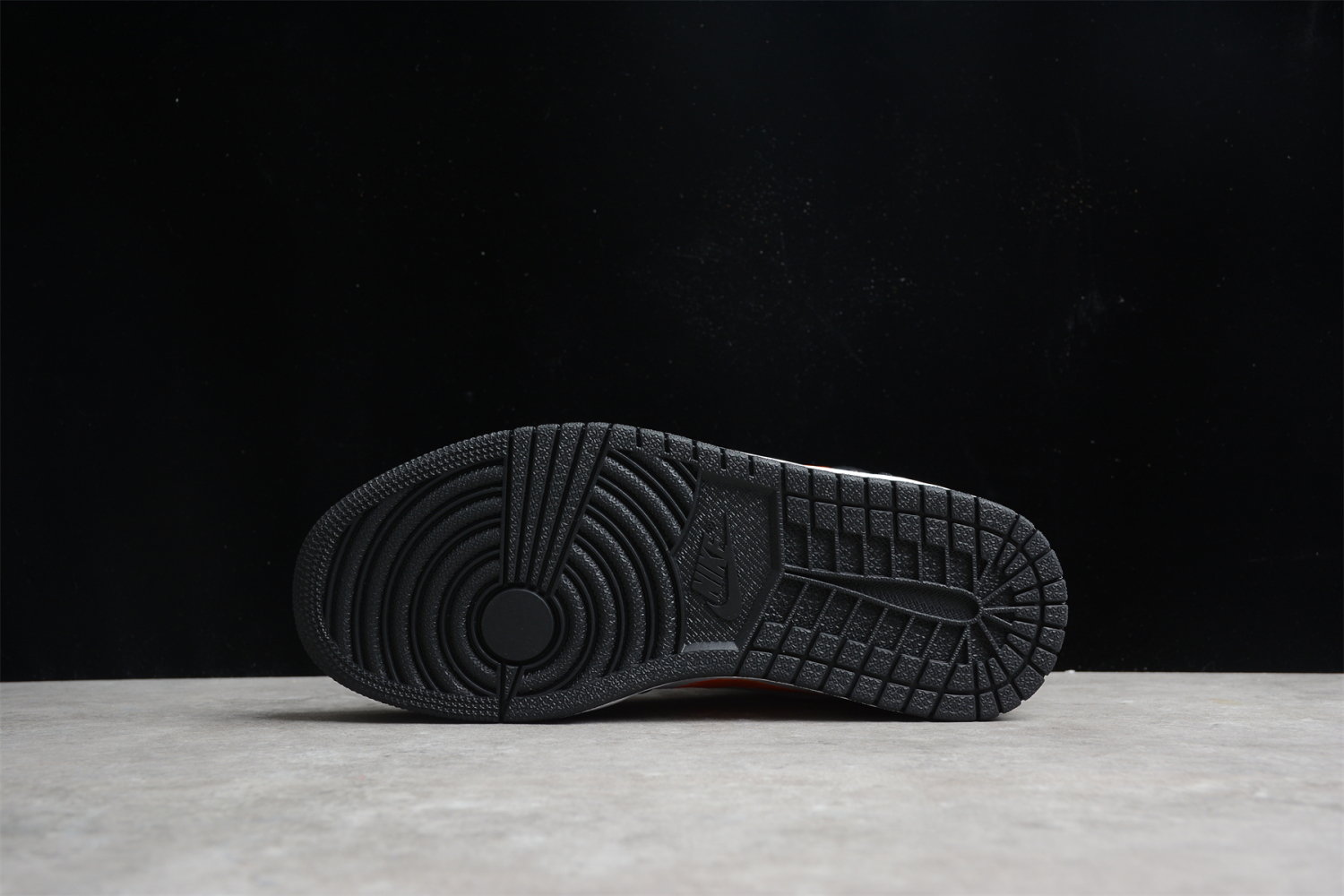Jordan 1 Mid Zig Zag DN4929-100