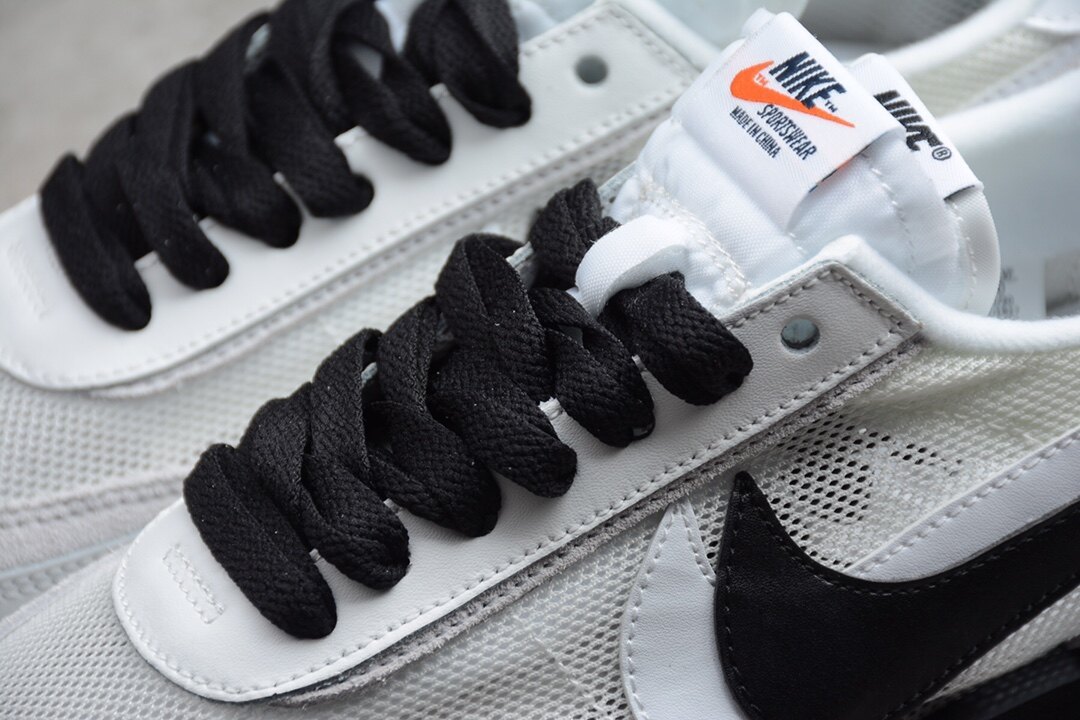 Sacai x Nike LVD Waffle Daybreak White/Black BV3692-100