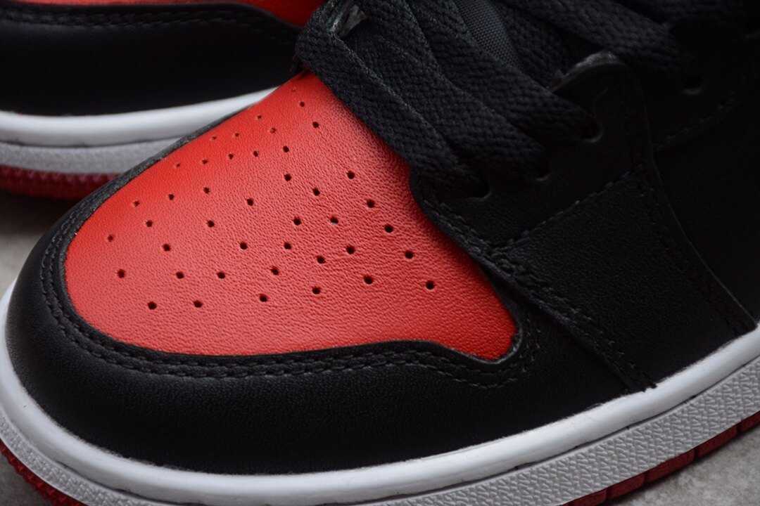 Jordan 1 Retro Bred Banned (2016) (GS) 575441-001