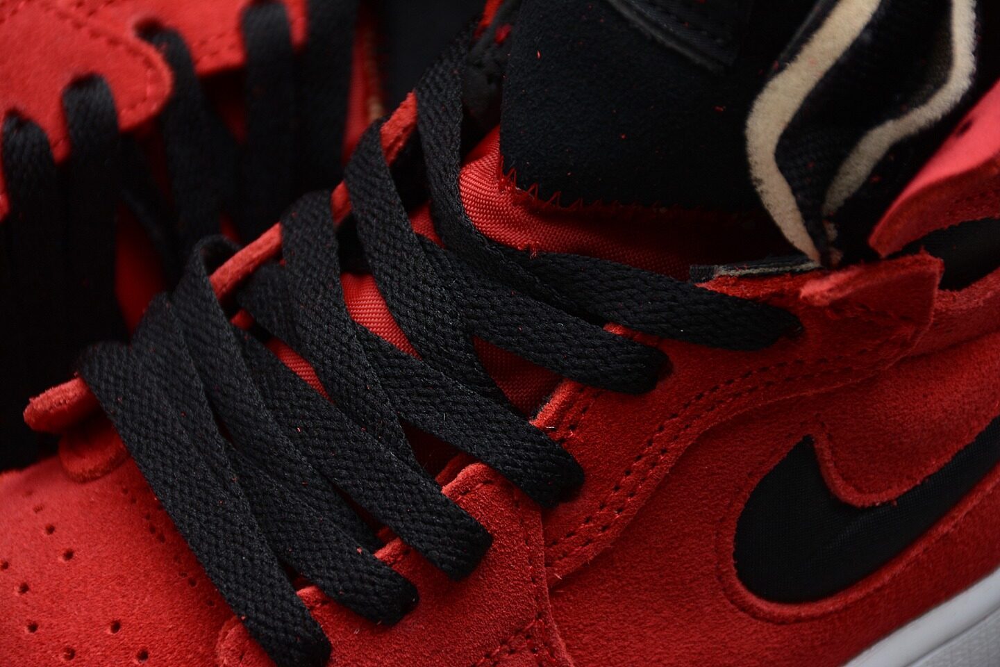 Jordan 1 High Zoom Air CMFT Red Suede CT0978-600