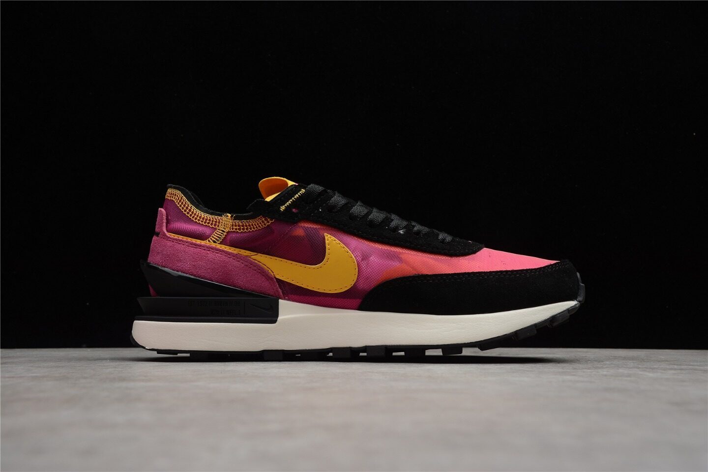 Nike Waffle One Active Fuchsia DA7995-600