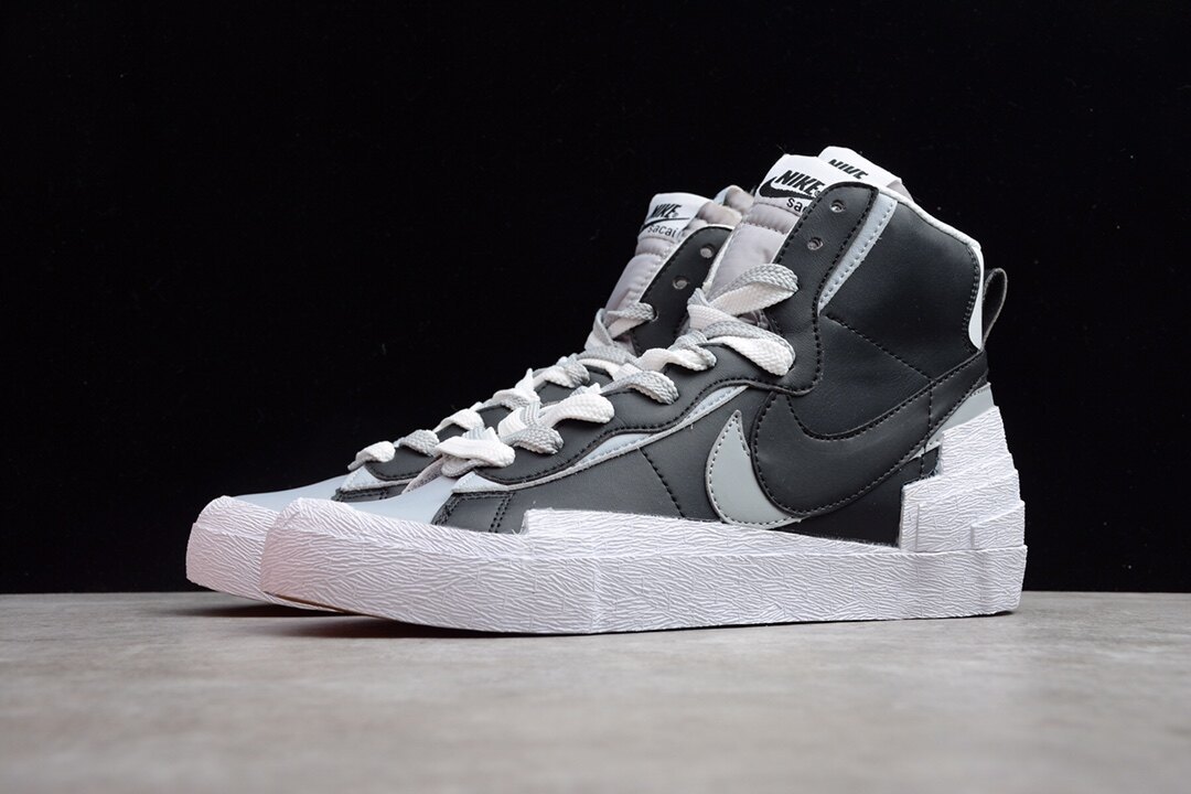 Nike Blazer Mid sacai Black Grey BV0072-002