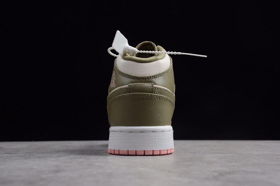 Jordan 1 Mid Trooper Bleached Coral (GS)  555112-225