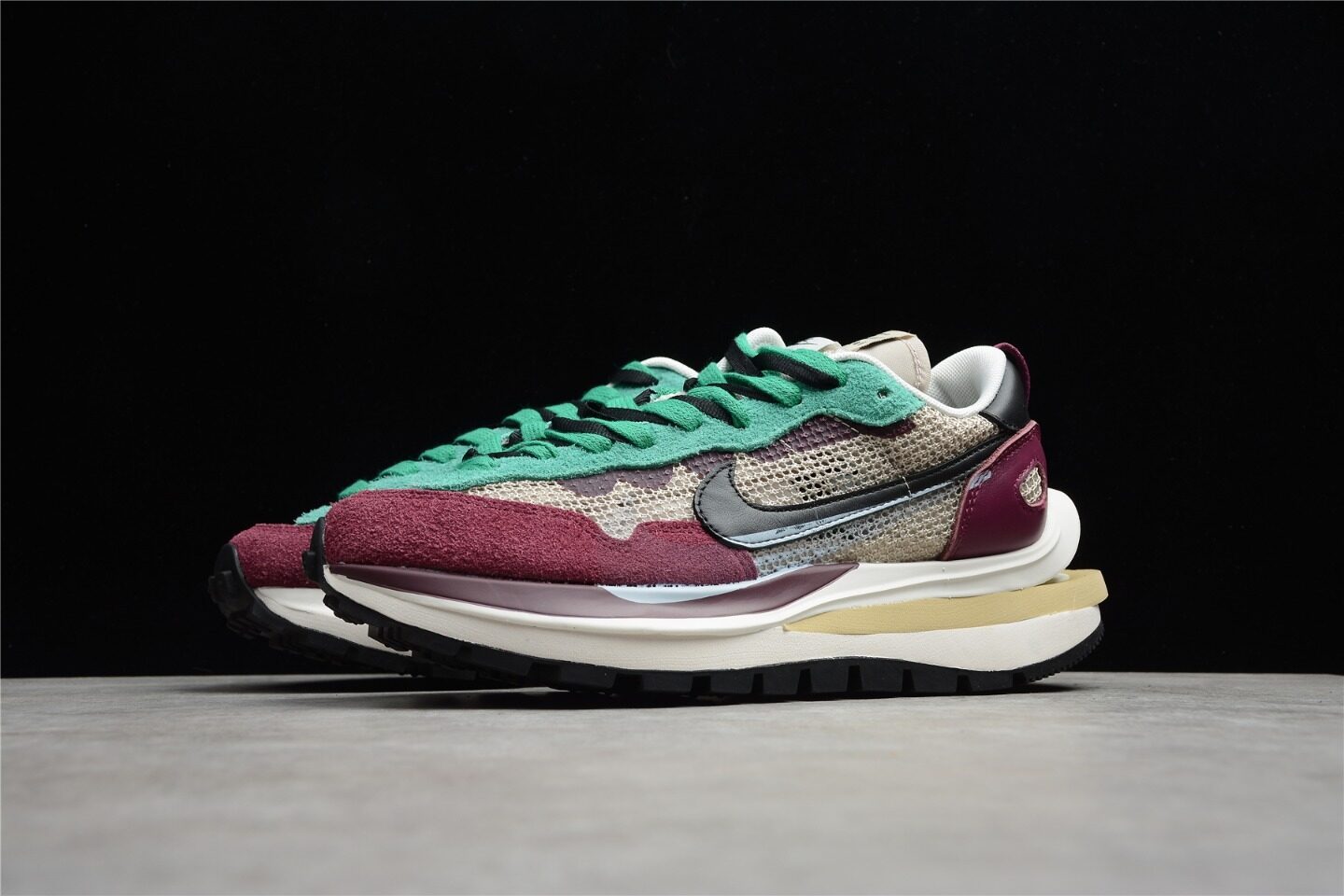 Sacai X Nike Pegasus VaporFly BV0073-102