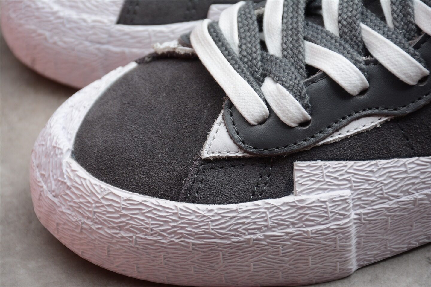 Sacai x Nike Blazer Low Dark Grey White DD1877-002