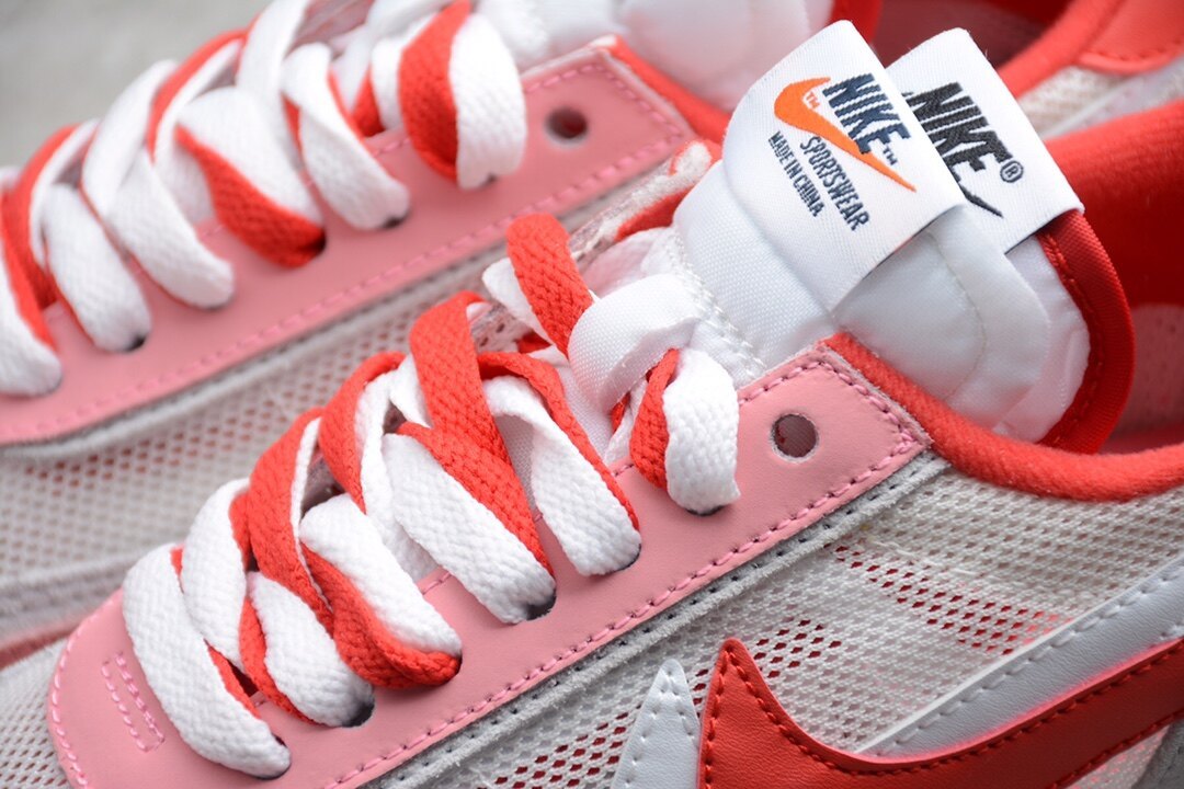 Sacai x Nike LVD Waffle Daybreak White/Sakura Pink/University Red BV5378-800